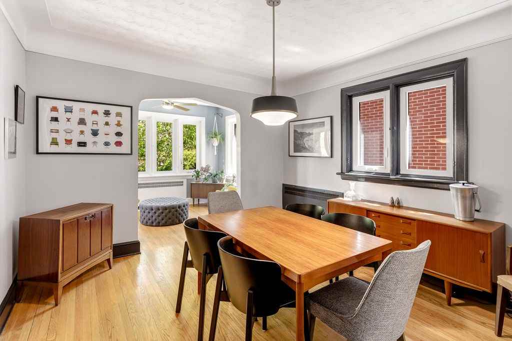 379 Hamilton Avenue South - Photo 7 of 39