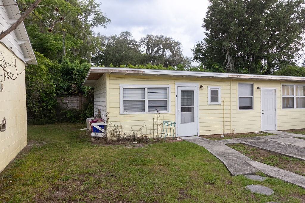 220 North Adelle Avenue - 1Unit B #1 - Photo 3 of 11