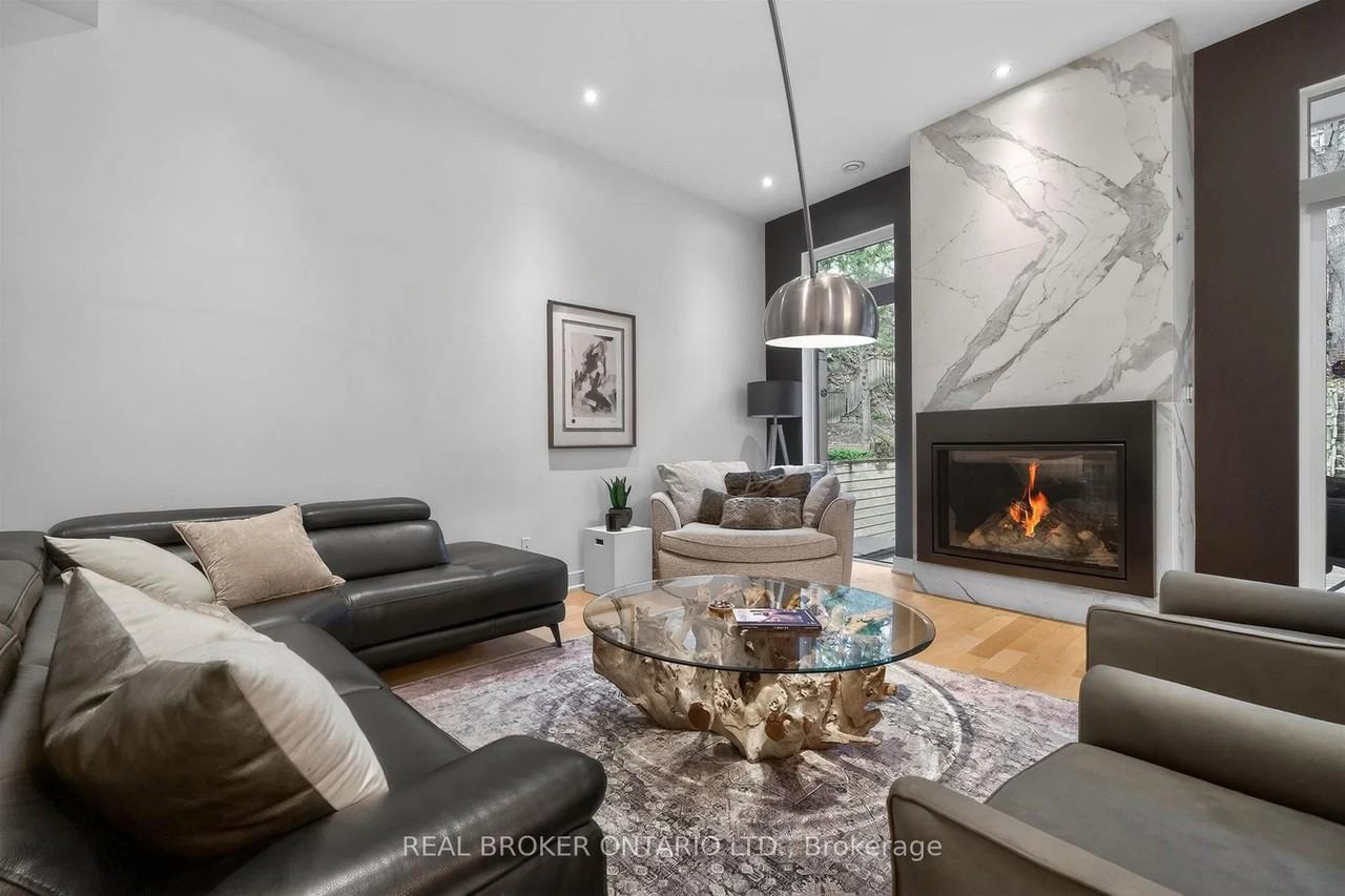 88 South Kingsway - Photo 3 of 45