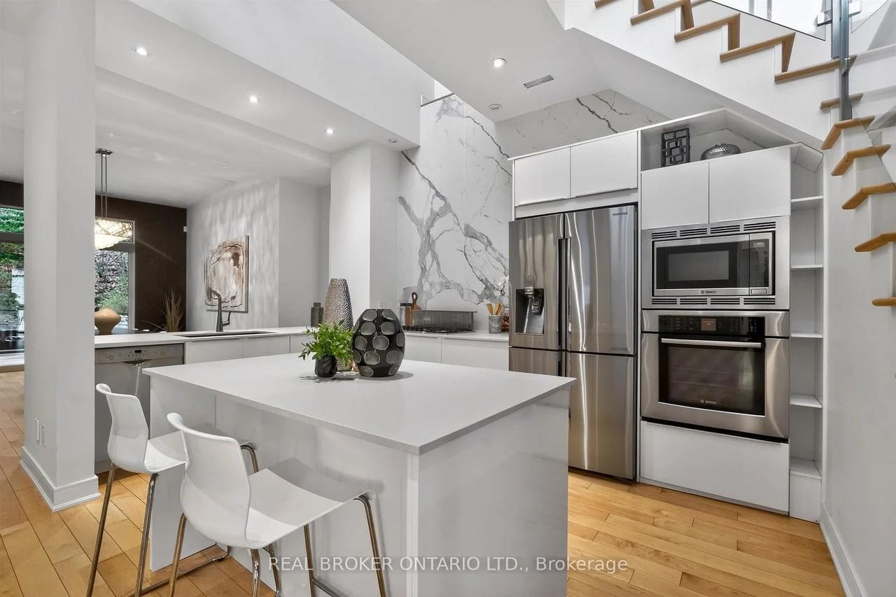 88 South Kingsway - Photo 6 of 45