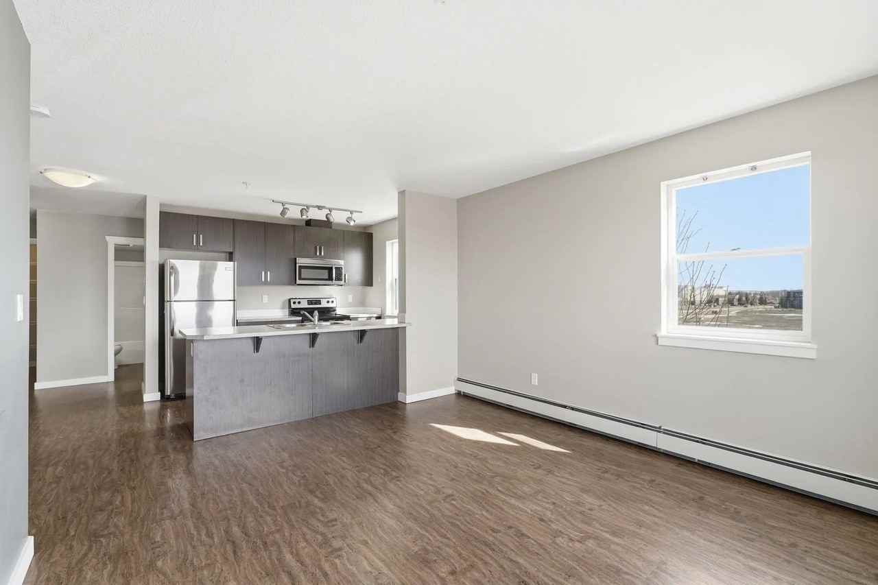 Liberty Park Apartments - Photo 6 of 37