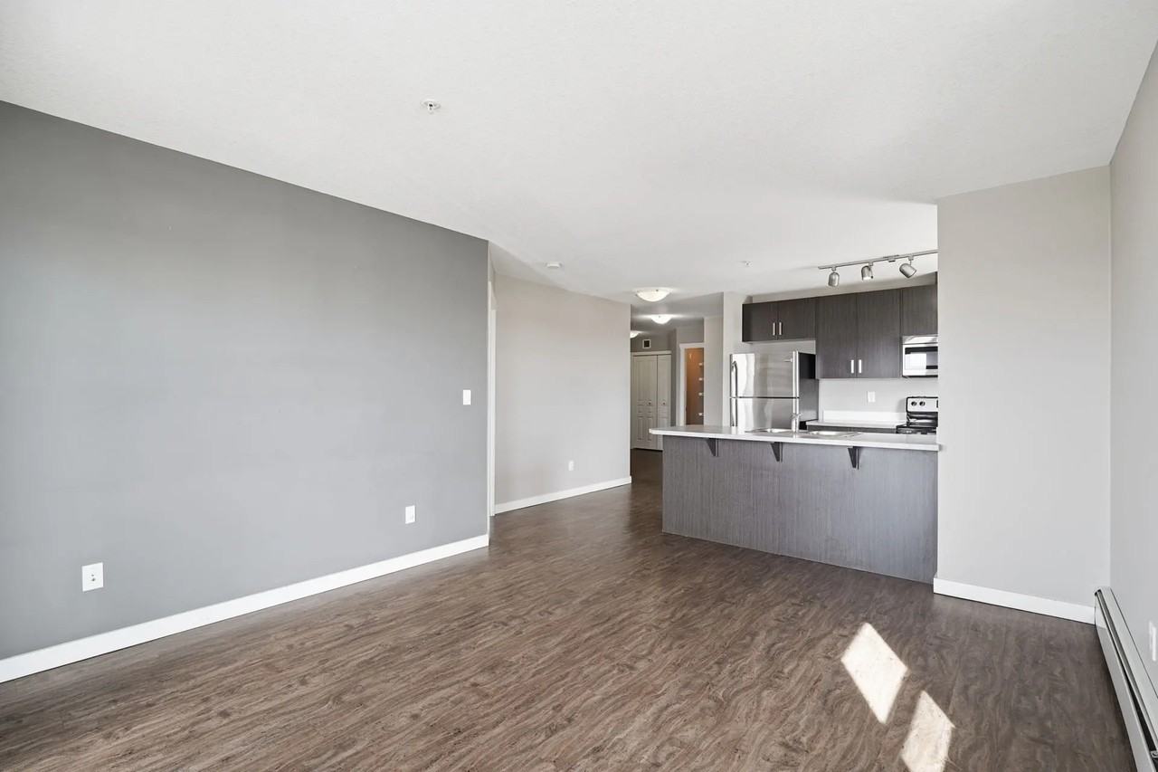 Liberty Park Apartments - Photo 7 of 37