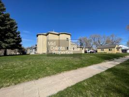 featured image of 420 E 6th Ave