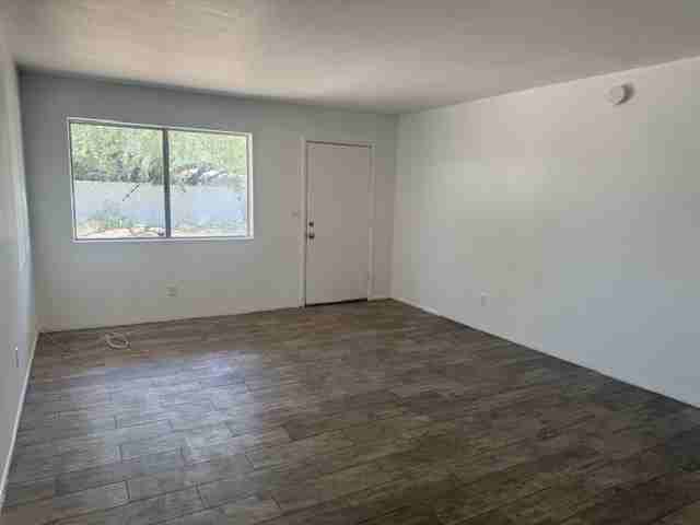 124 W Pastime Rd #124 - Photo 2 of 10