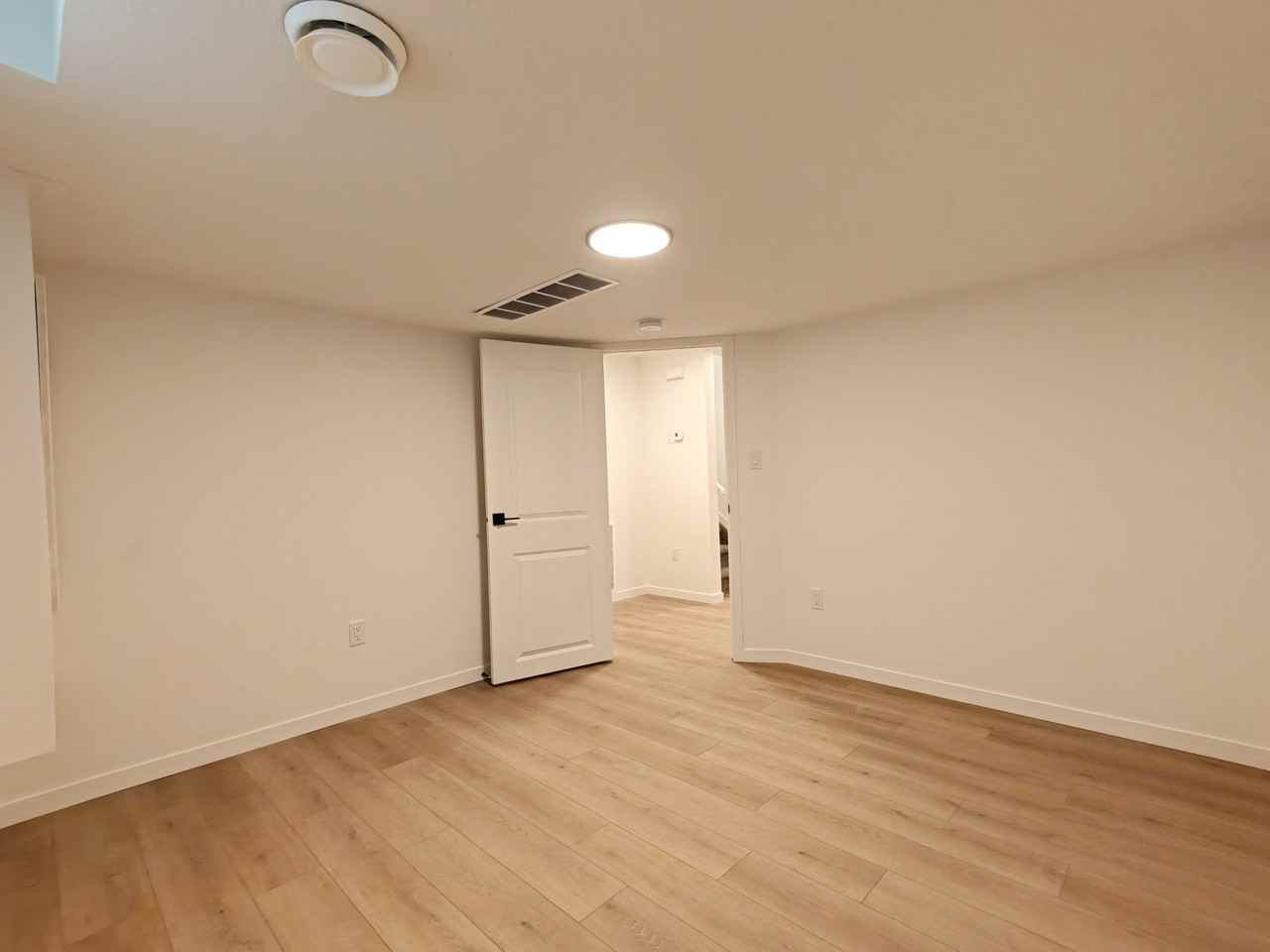 10516 121 Ave Nw Bsmt #10516BS - Photo 5 of 13