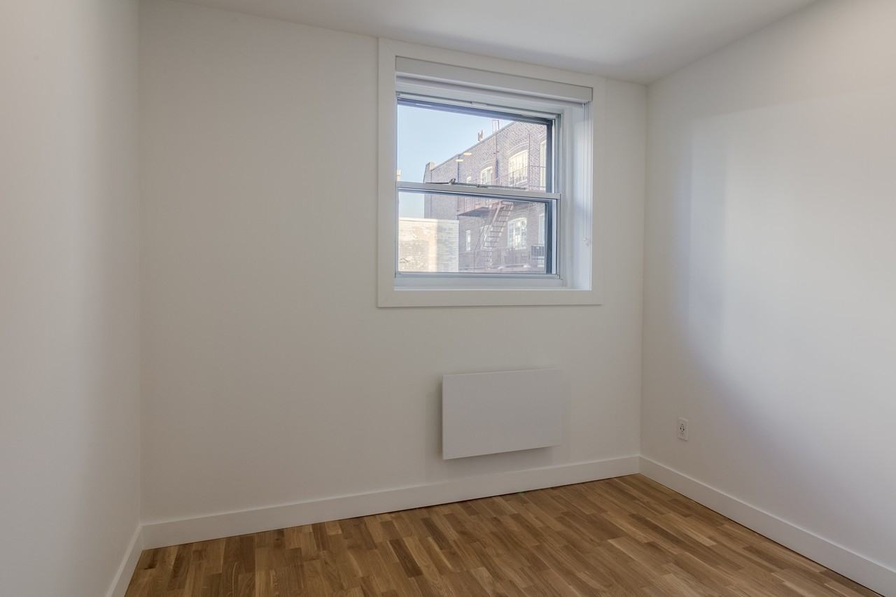 5530 Cote Saint-Luc Road - Photo 6 of 50