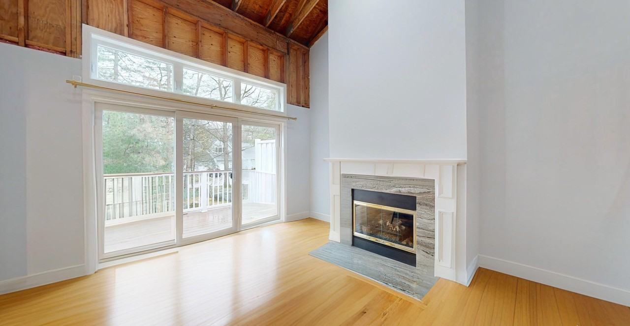 8 Knollwood Ct #8 - Photo 3 of 15