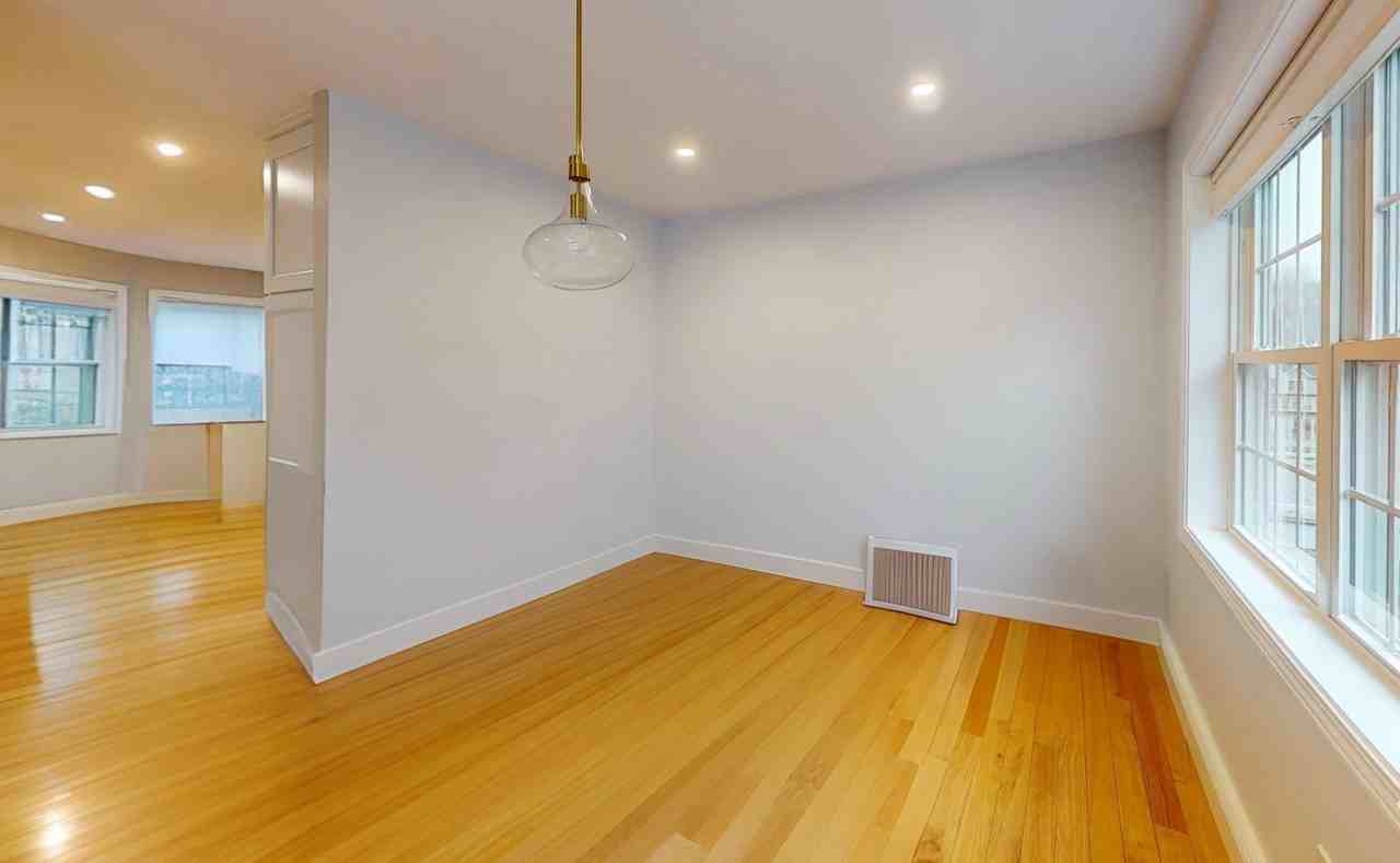 8 Knollwood Ct #8 - Photo 5 of 15