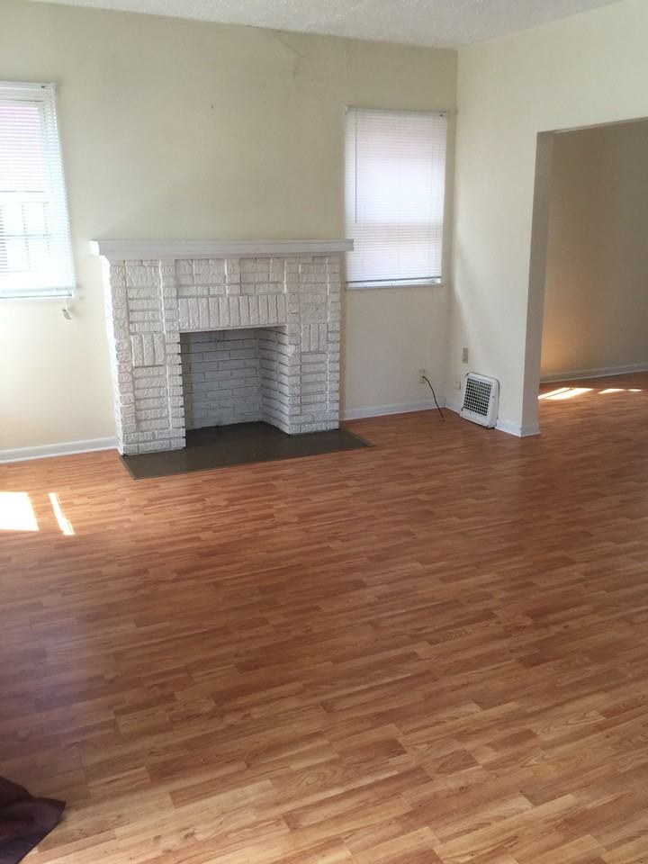 1025 10th St - Photo 3 of 15