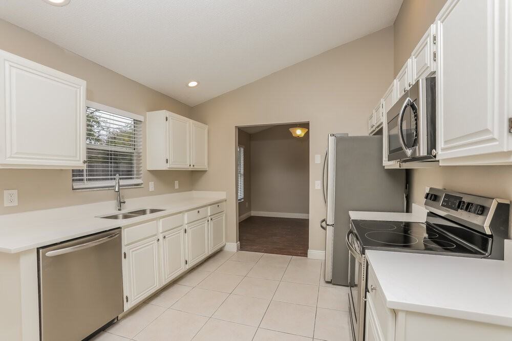 929 Old Mail Ln - Photo 7 of 16