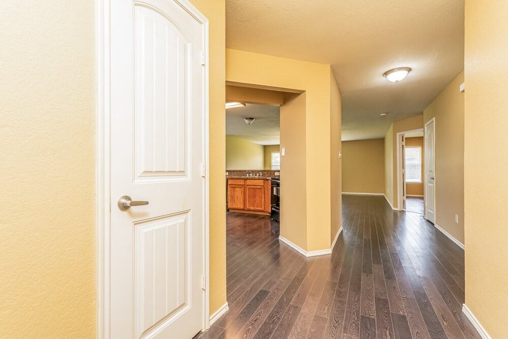 2015 Woodhurst Trl - Photo 3 of 25