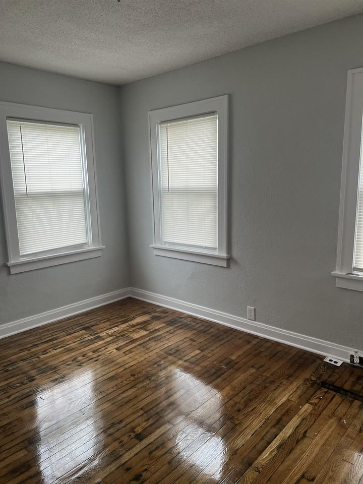 2237 E 67th St #1 - Photo 3 of 10