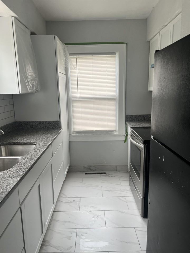 2237 E 67th St #1 - Photo 7 of 10