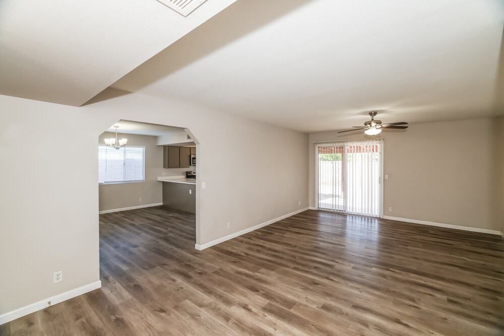 307 W Nopal Pl - Photo 3 of 16