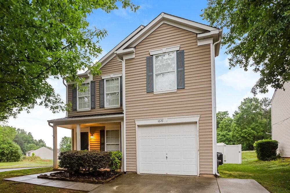 1626 Matthew Allen Cir - Photo 4 of 17