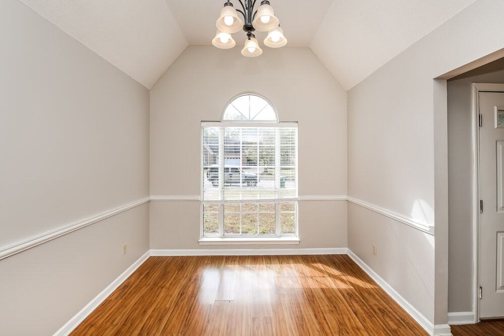 2350 Heather Rdg - Photo 5 of 16