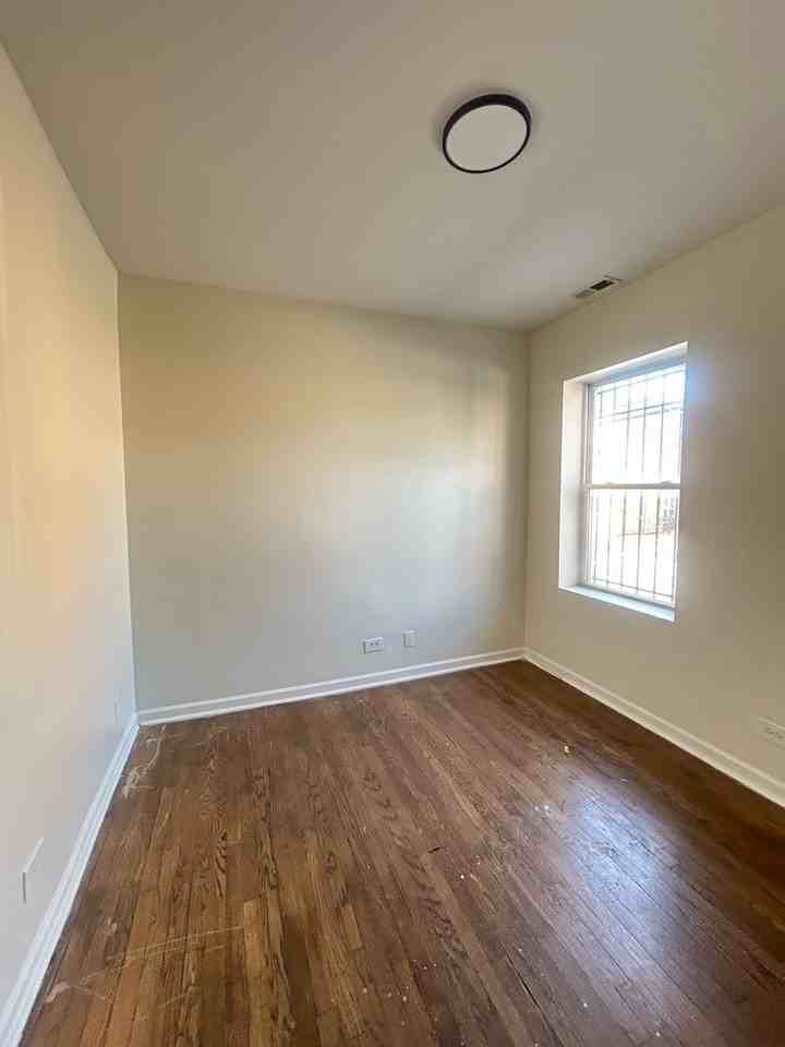 9120 S Dauphin Ave Apt 1w #9120-1W - Photo 6 of 12