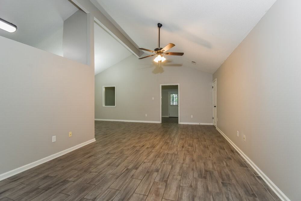 7189 Atterbury Cir W - Photo 6 of 17