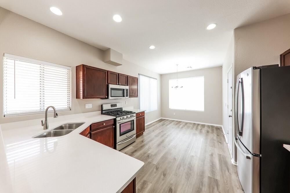 20972 N 84th Ln - Photo 6 of 16