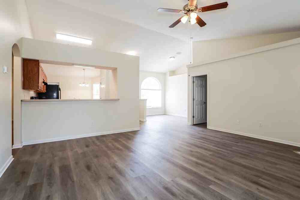 3445 Shelley Dr - Photo 5 of 16