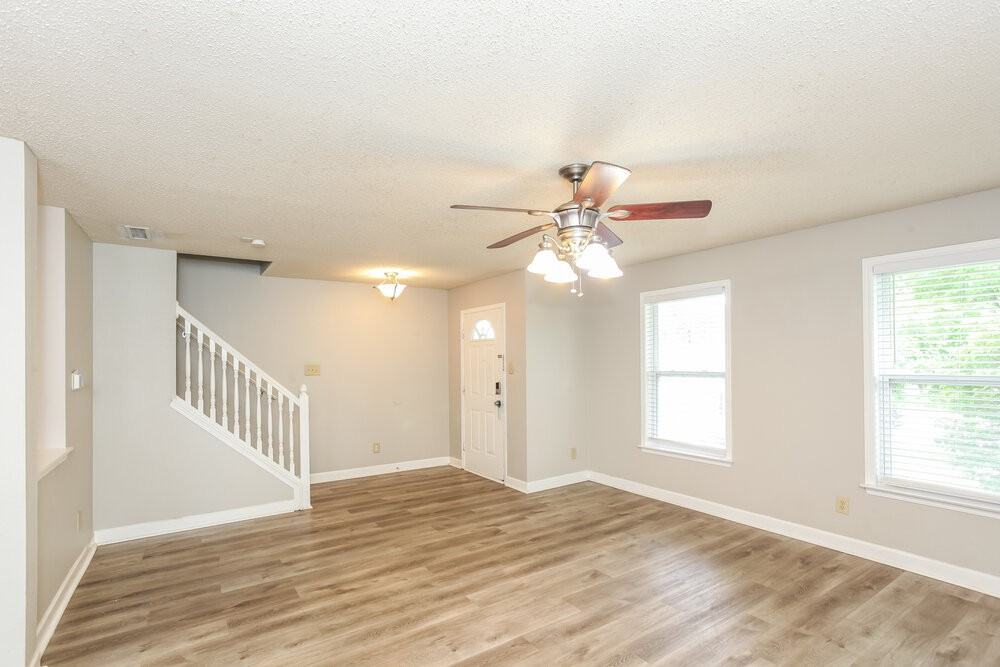 12179 Maize Dr - Photo 5 of 17