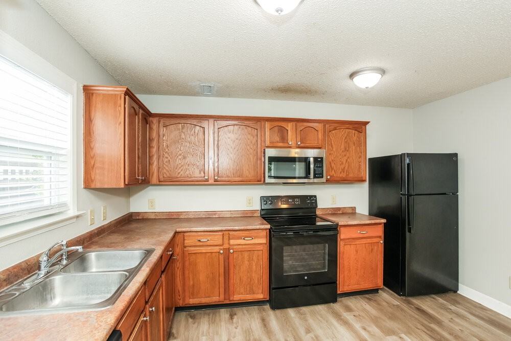 12179 Maize Dr - Photo 7 of 17