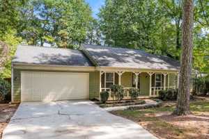 featured image of 462 Sherwood Cir