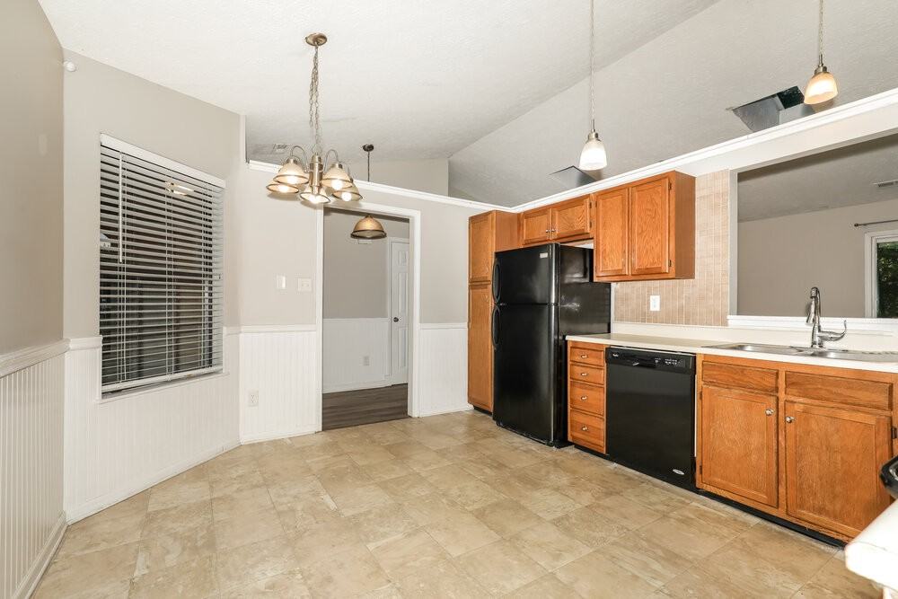 6210 Carrie Cir - Photo 6 of 16