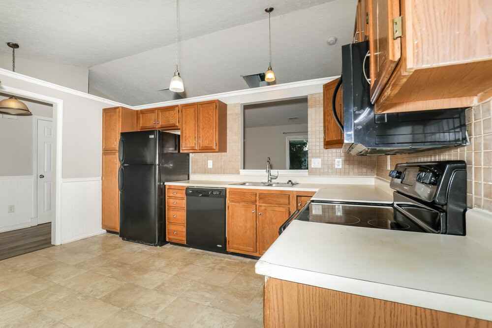6210 Carrie Cir - Photo 7 of 16