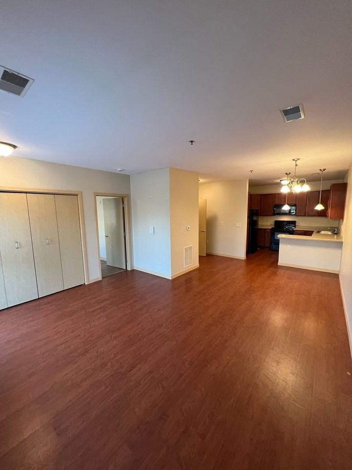 City Deck Landing - Photo 6 of 14