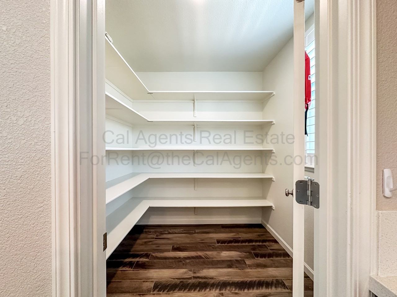 3331 Rosenblatt St #1 - Photo 4 of 21