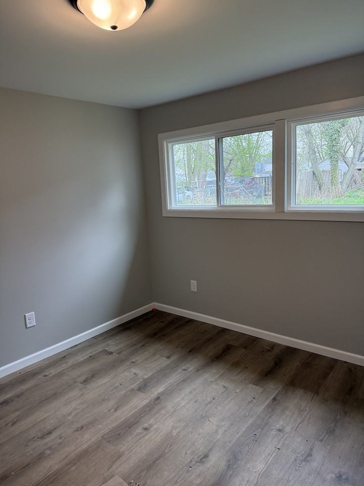 722 N Elizabeth St #1 - Photo 6 of 7