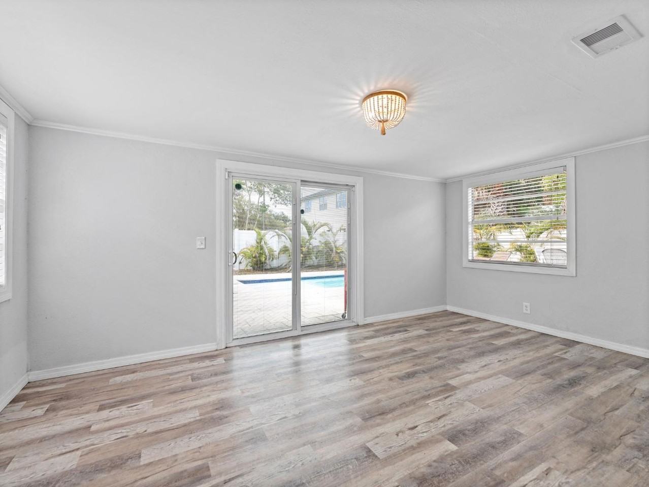2707 W State St - Photo 7 of 11