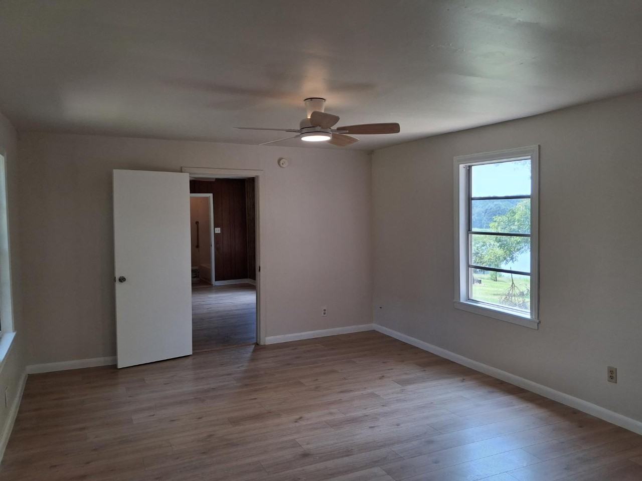 215 Ryans Ferry Rd - Photo 4 of 7