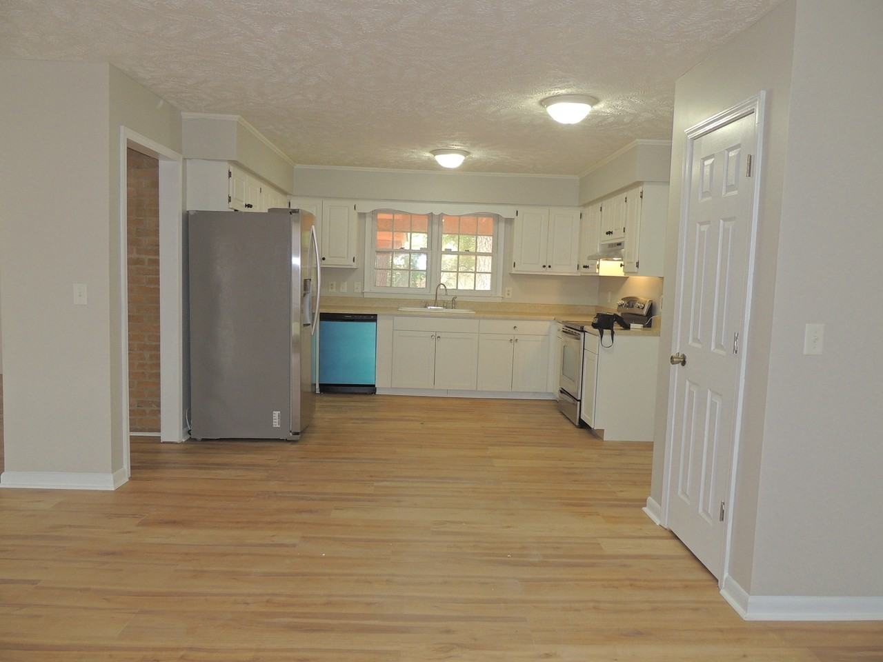 7115 Enfield Dr #1 - Photo 5 of 23