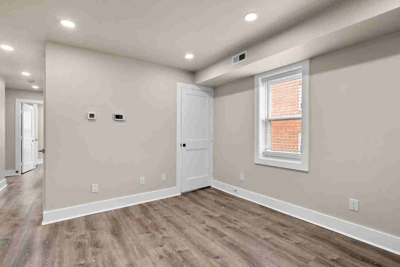 3150 Buena Vist Ter SE - Photo 5 of 25