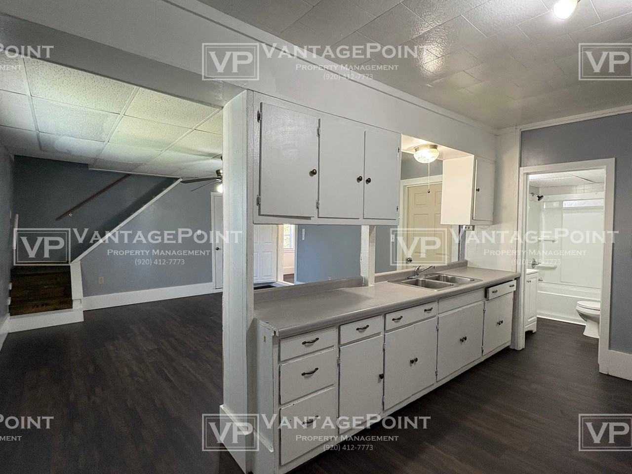 416 3rd St #A - Photo 3 of 17