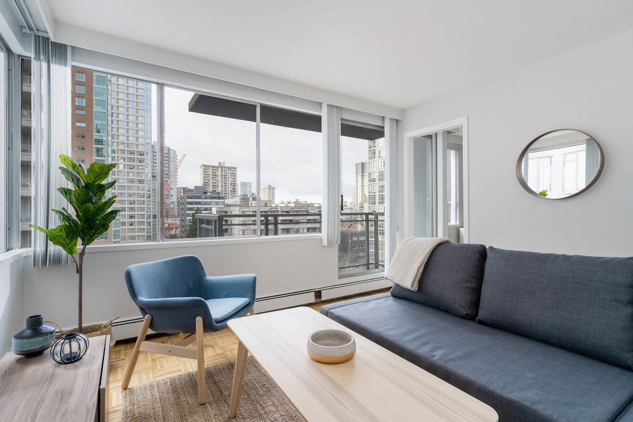 1033 Haro St - Photo 4 of 9
