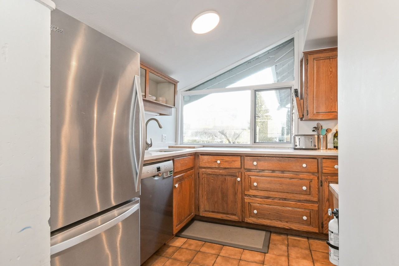 3042 O'Hara Lane - Photo 6 of 38