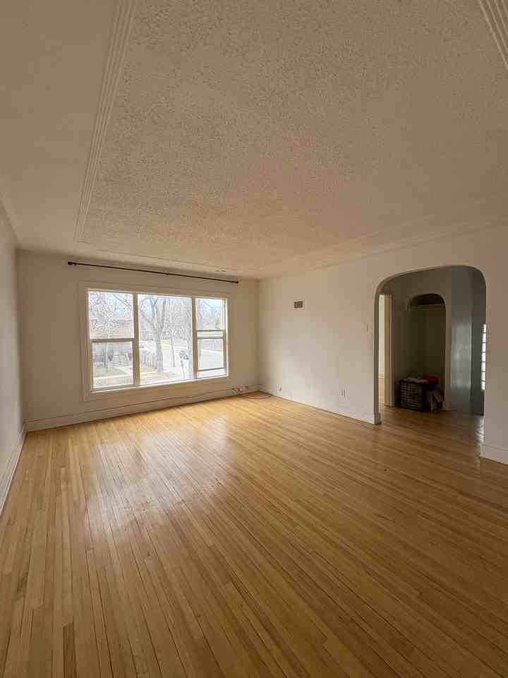 166 Brock St - Photo 3 of 9