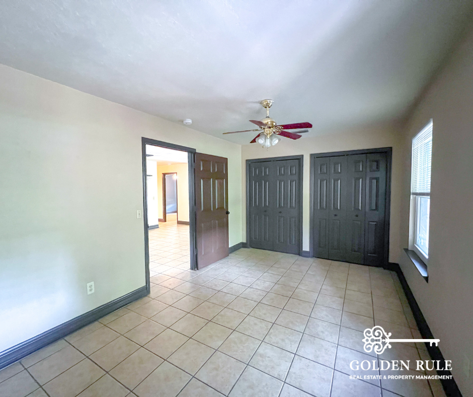 4112 Nw 16th Dr #1 - Photo 6 of 15