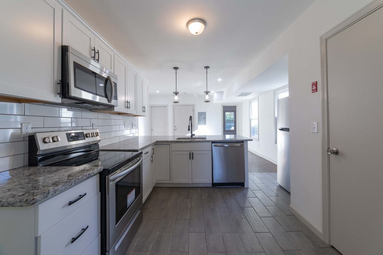 84 Sheffield Ave #2 - Photo 4 of 28