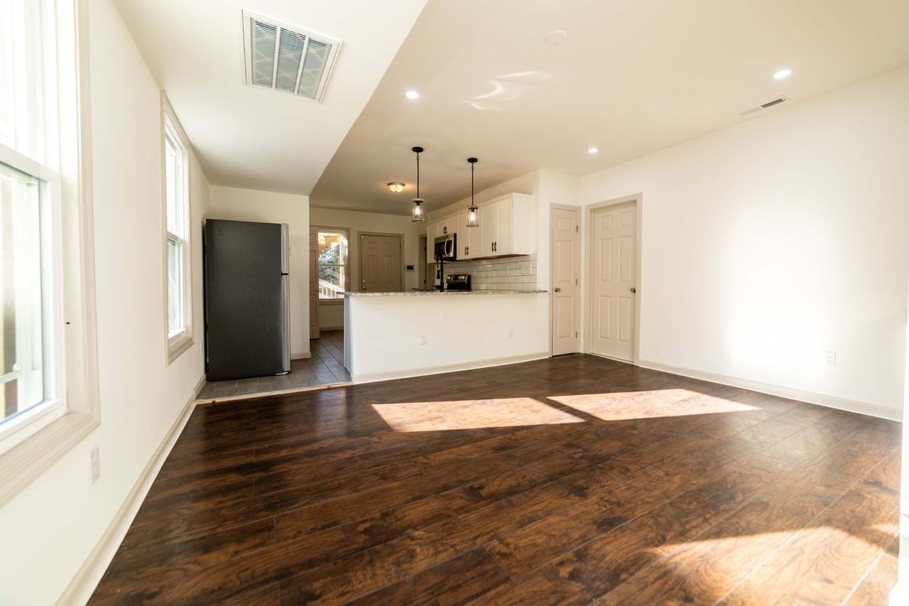84 Sheffield Ave #2 - Photo 5 of 28