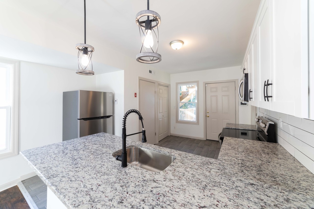 84 Sheffield Ave #2 - Photo 6 of 28