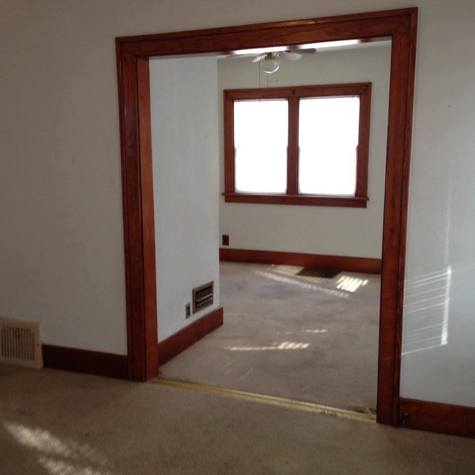 927 Forest Ave - Photo 2 of 11