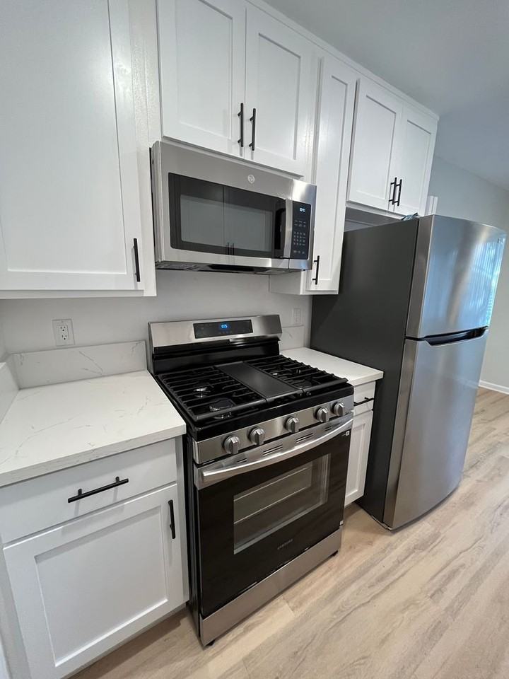 12323 Texas Ave - Photo 7 of 41