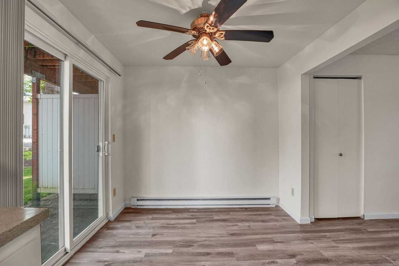 Jamestowne Plaza Apartments - Photo 4 of 6