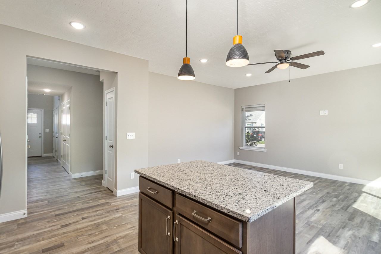502 Station Ct #502 - Photo 5 of 25