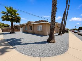 featured image of 1160 Grove Ave #1