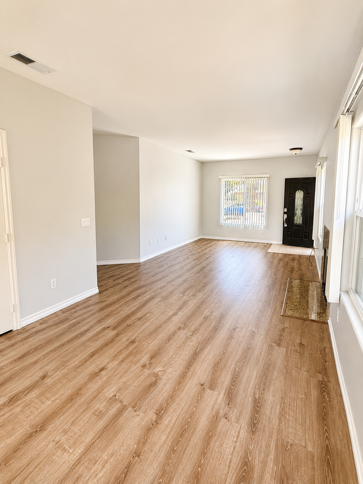 1160 Grove Ave #1 - Photo 5 of 13